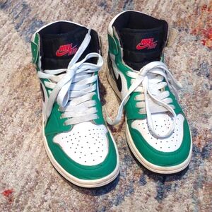 Air Jordan 1 Retro High OG 'Lucky Green'